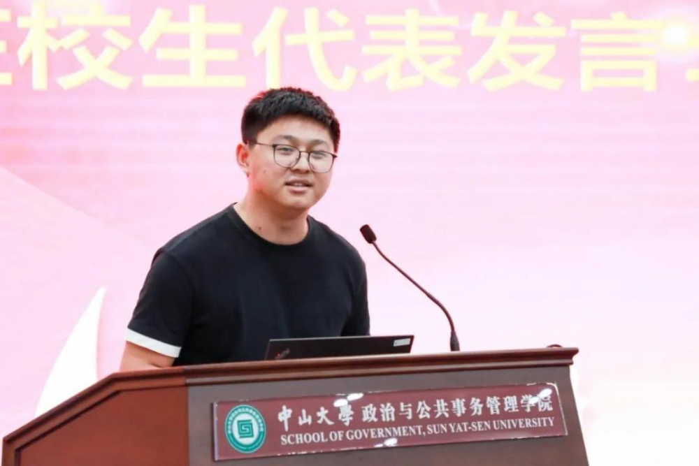 19级博士生卜熙同学发言
